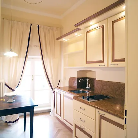 Palazzo Dalla Rosa Prati Aparthotel 4*